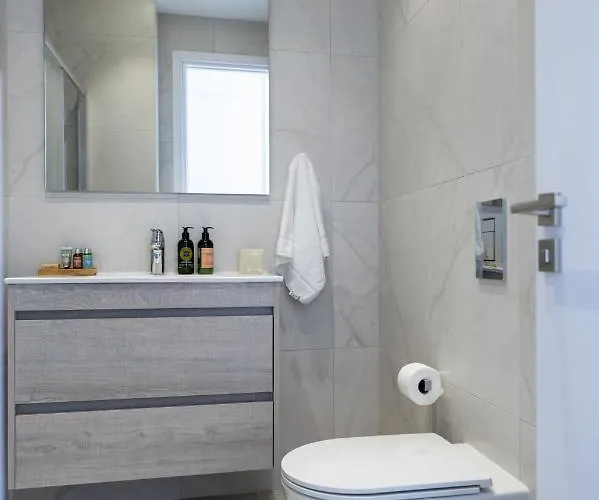 360 Nicosia-3 Bedrooms Exclusive Panoramic View Apartmán *