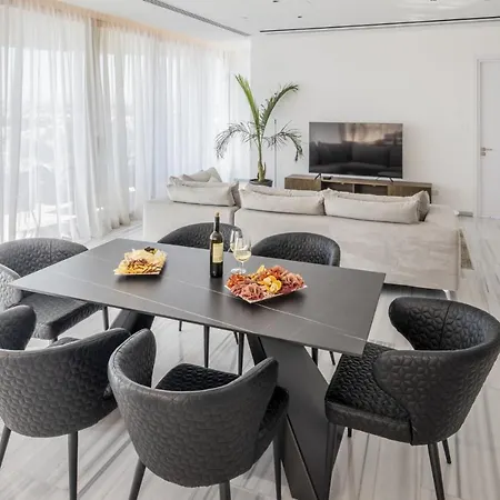 360 Nicosia-3 Bedrooms Exclusive Panoramic View Nicósia